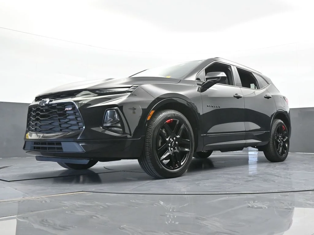 Used 2020 Black Chevrolet RS image 71