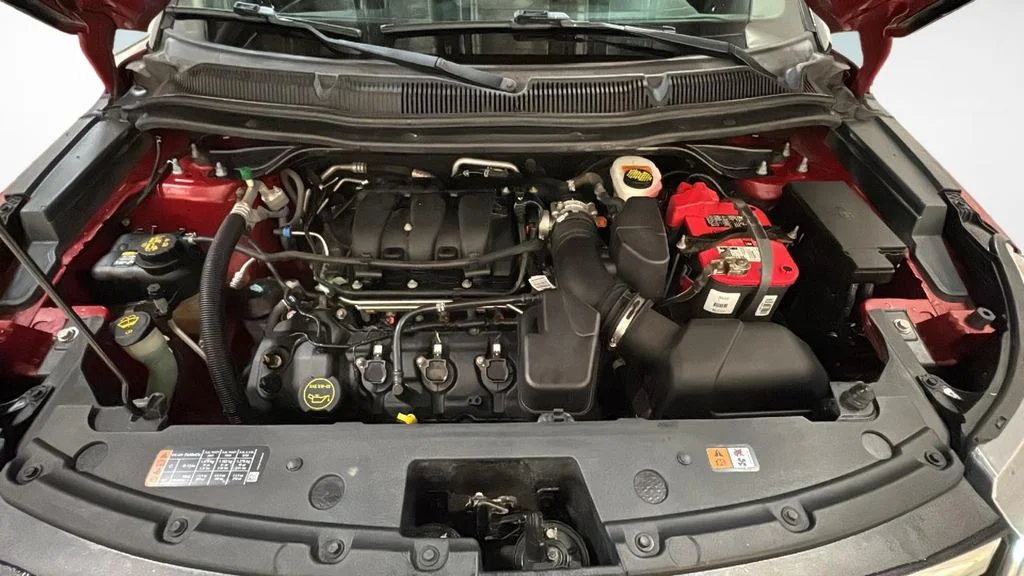 Used 2018 Red Ford XLT image 16