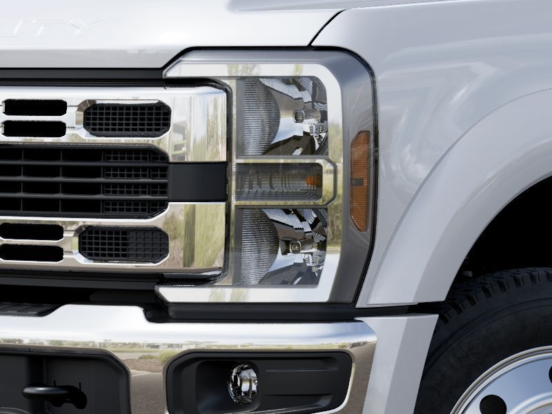 New 2027 White Ford XLT image 18