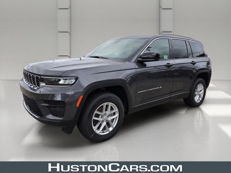 2026 Jeep Grand Cherokee Laredo 4x4's photo
