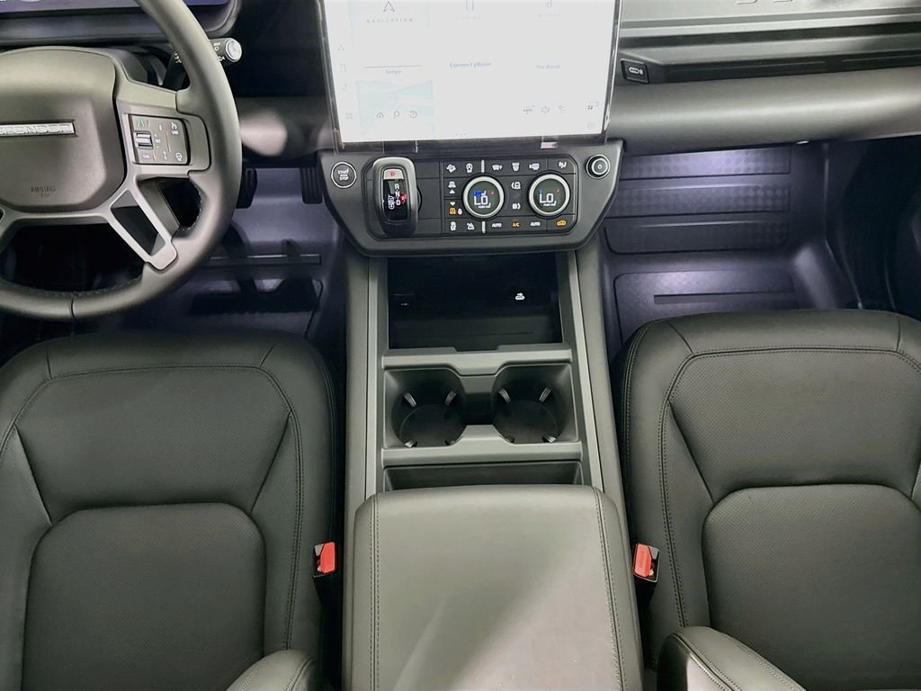 New 2026 Woolstone Green Land Rover X-Dynamic SE image 16