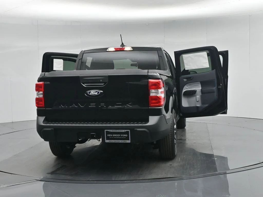 New 2026 Black Ford XLT image 53