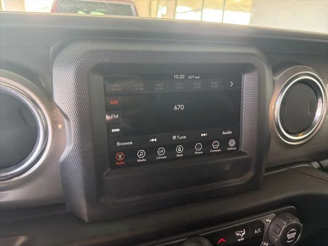 Used 2019 Black Jeep Unlimited Sahara image 15