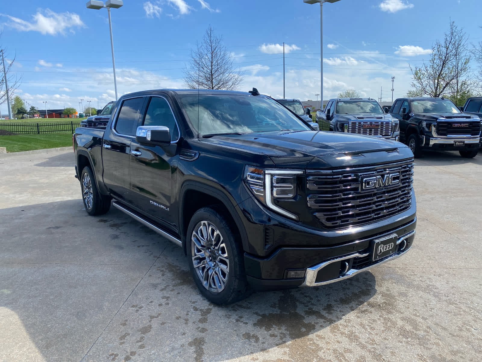 New 2026 Onyx Black GMC Denali Ultimate image 4