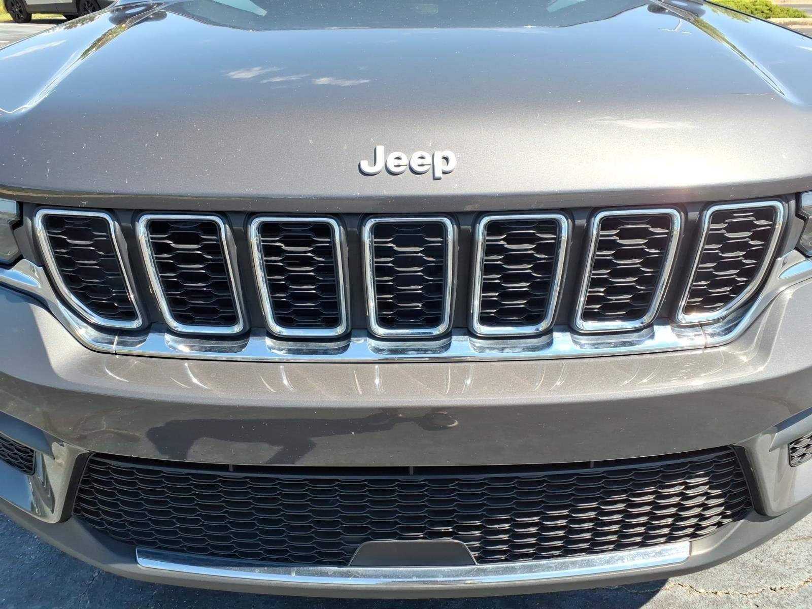 Used 2024 Baltic Gray Metallic Clearcoat Jeep Laredo image 14
