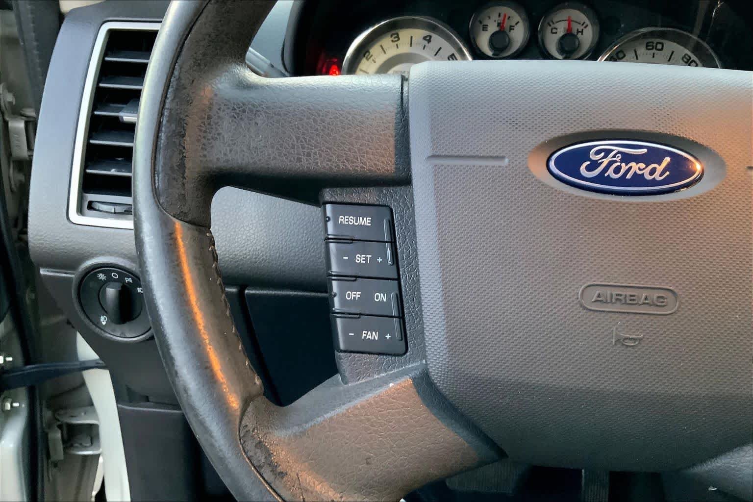 Used 2007 Dune Pearl Metallic Ford SEL PLUS image 19