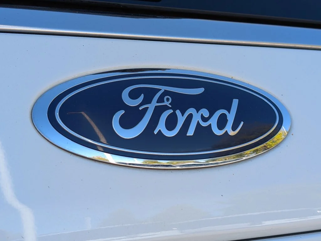 Used 2024 White Metallic Ford Platinum image 13