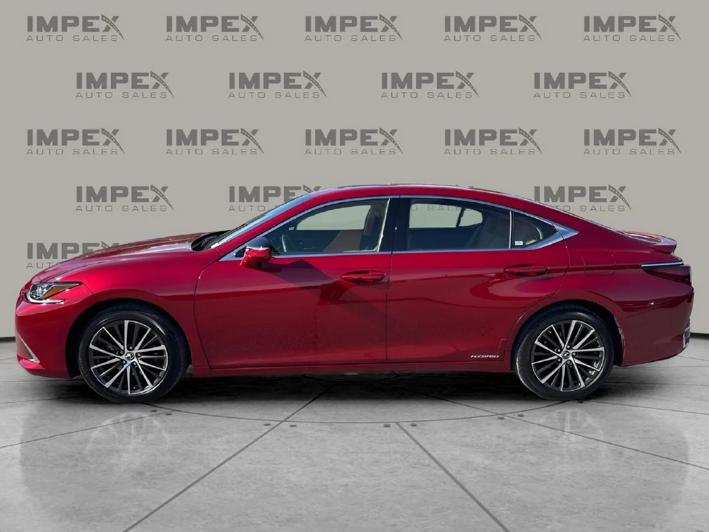 Used 2022 Red Lexus 300h image 2