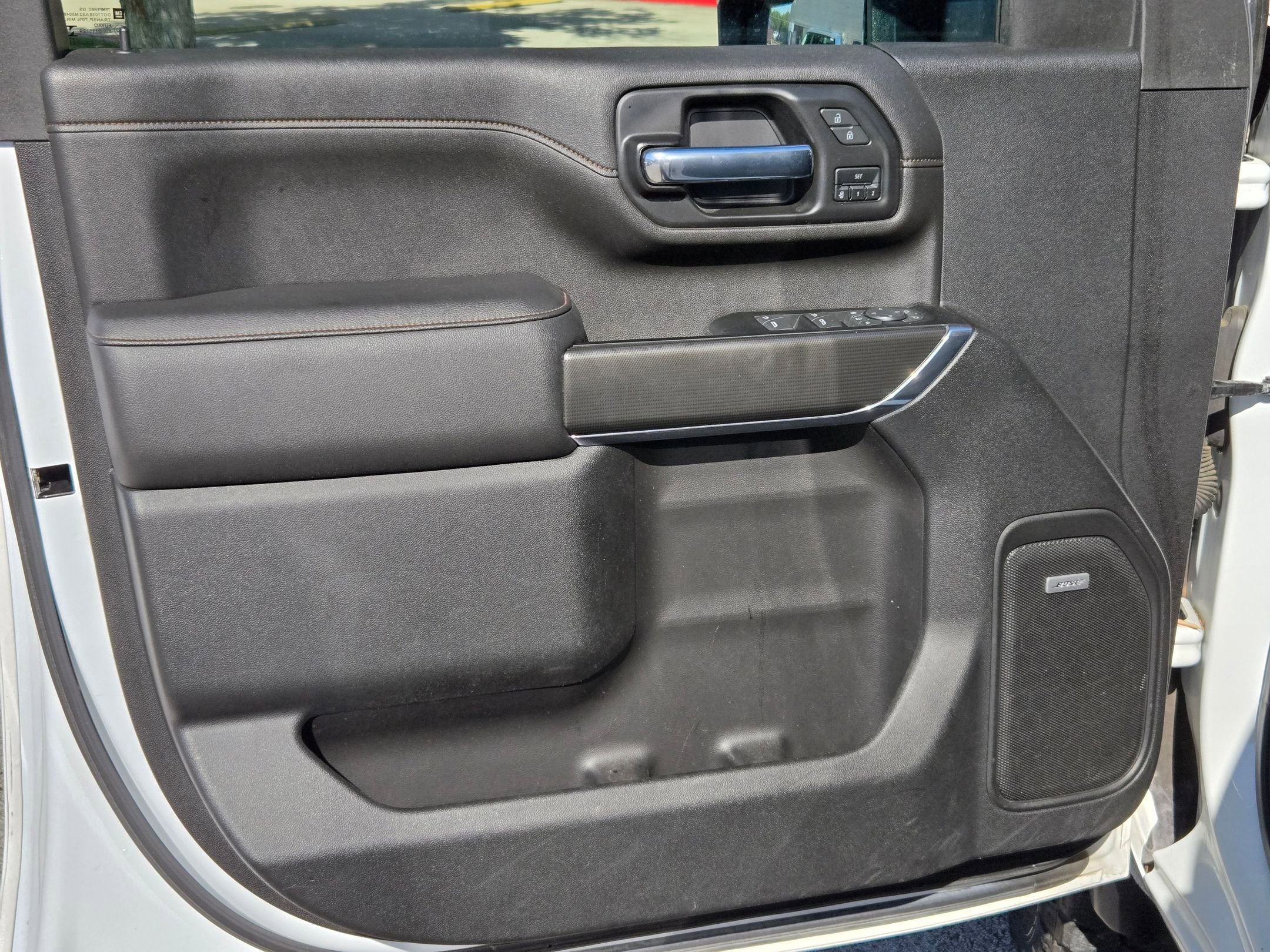 Used 2022 Summit White GMC AT4 image 10