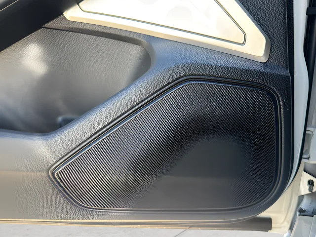 Used 2023 White Acura Base image 31