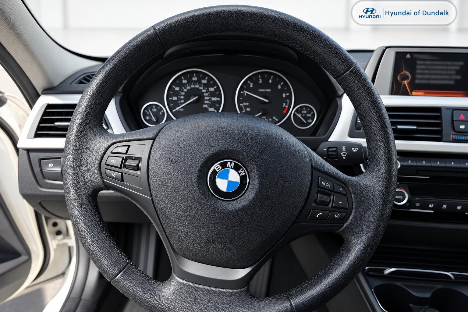 Used 2017 White BMW 320i image 9