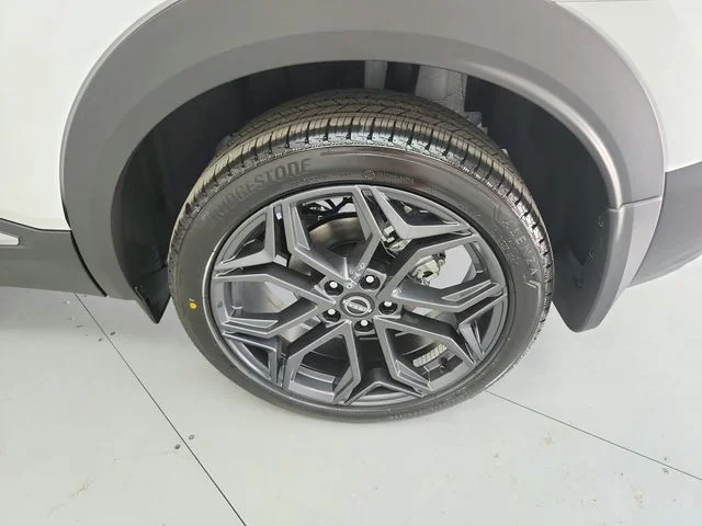 New 2026 White Nissan SR image 40