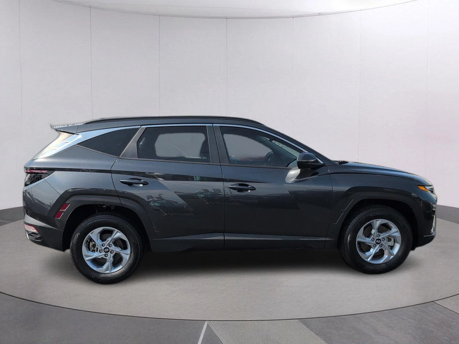 Used 2023 Portofino Gray Hyundai SEL image 6
