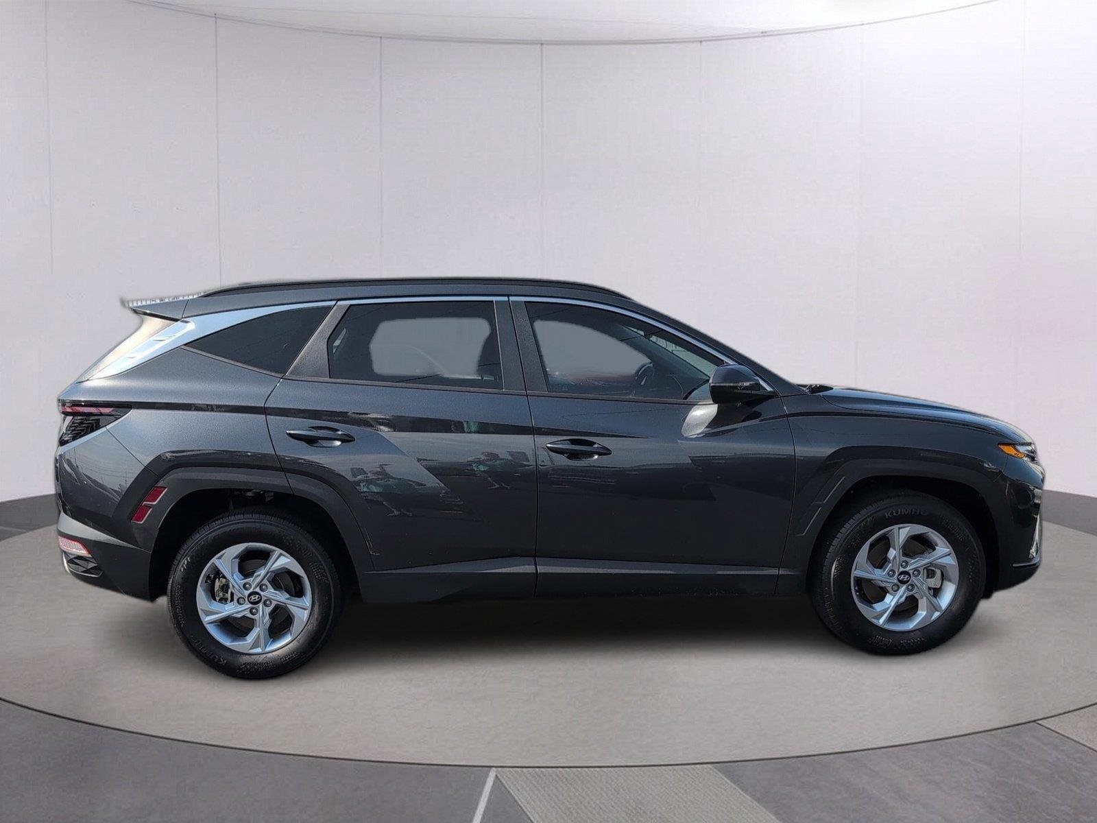 Used 2023 Portofino Gray Hyundai SEL image 6