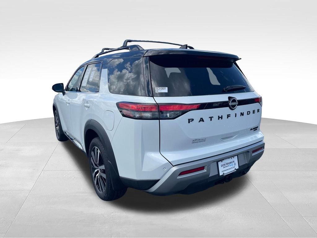 Used 2025 White Nissan Platinum image 3