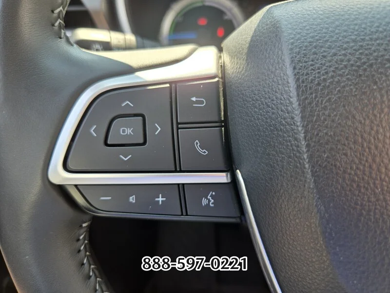 Used 2025 Cypress TOYOTA XLE image 29