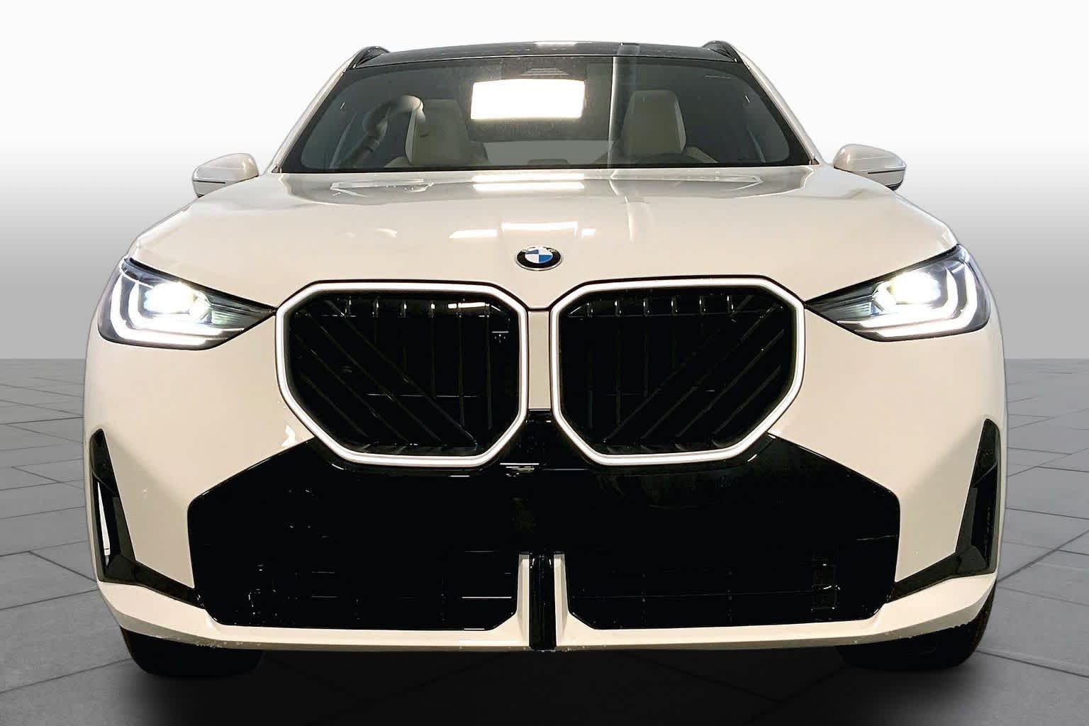 New 2026 Alpine White BMW 30 xDrive image 3