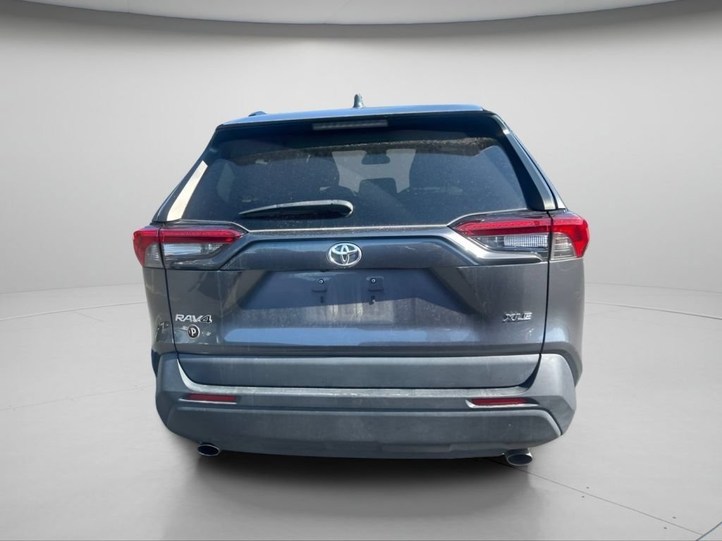 Used 2021 Magnetic Gray Metallic Toyota XLE image 6