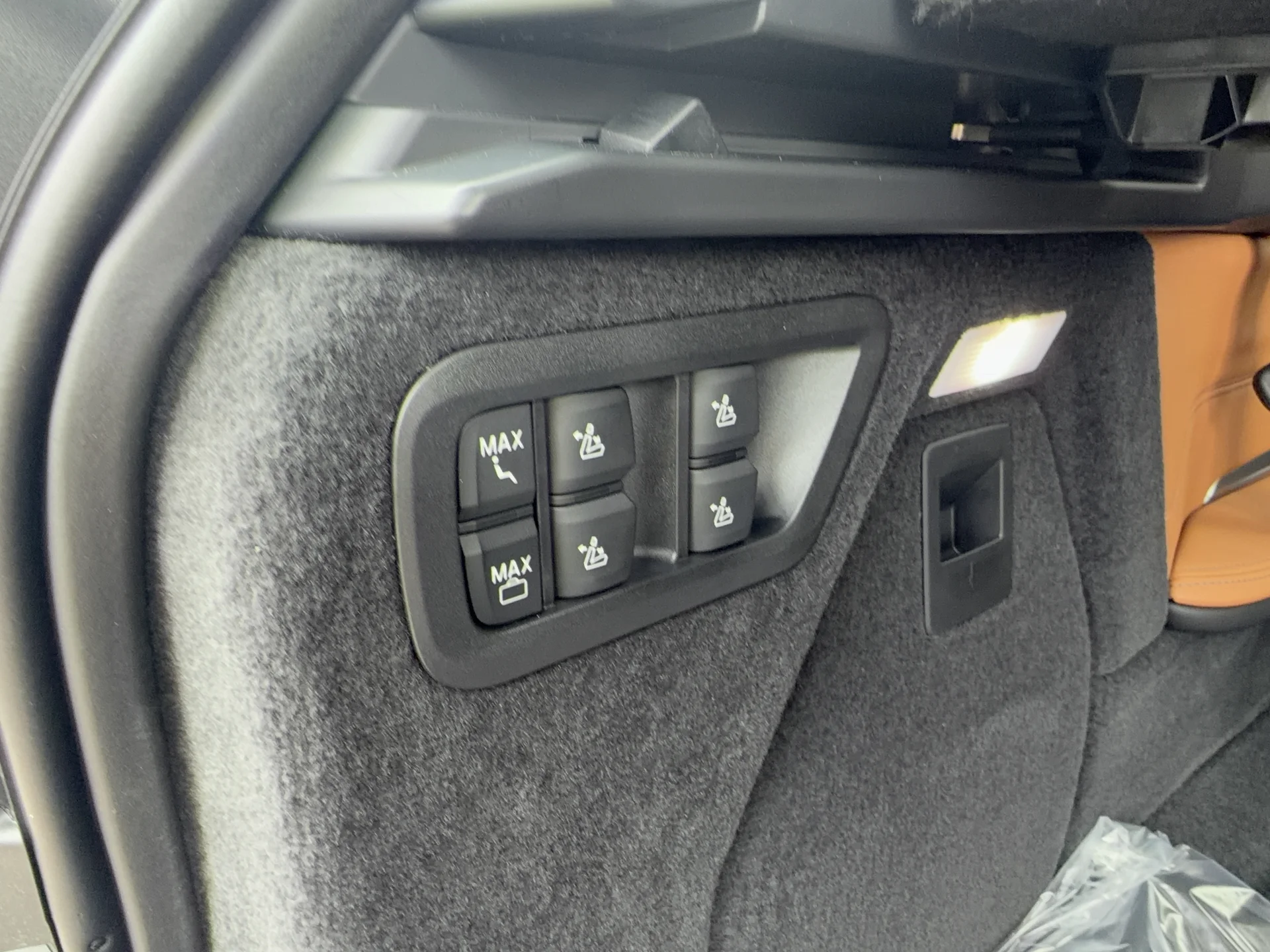 New 2026 Skyscraper Grey Metallic BMW xDrive40i image 6