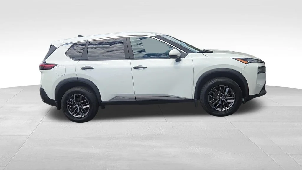 Used 2023 White Nissan S image 9