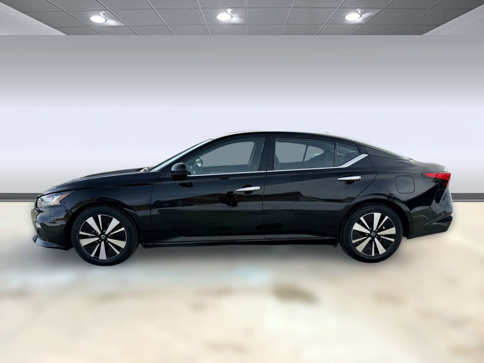 Used 2021 Nissan Altima SV with VIN 1N4BL4DV2MN349723 for sale in Jefferson City, MO