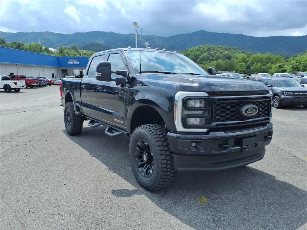 New 2026 Agate Black Metallic Ford F-250® Lariat® image 16