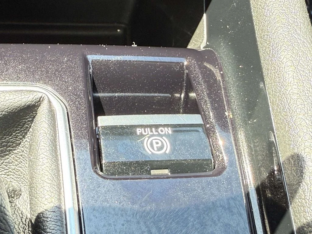 Used 2025 Blue Jeep Limited image 29
