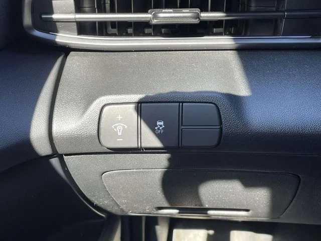 Certified Used 2025 Blue Hyundai Base image 18