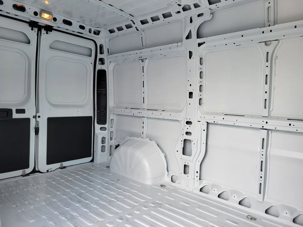 New 2026 Bright White Clear-Coat Exterior Paint RAM High Roof image 15
