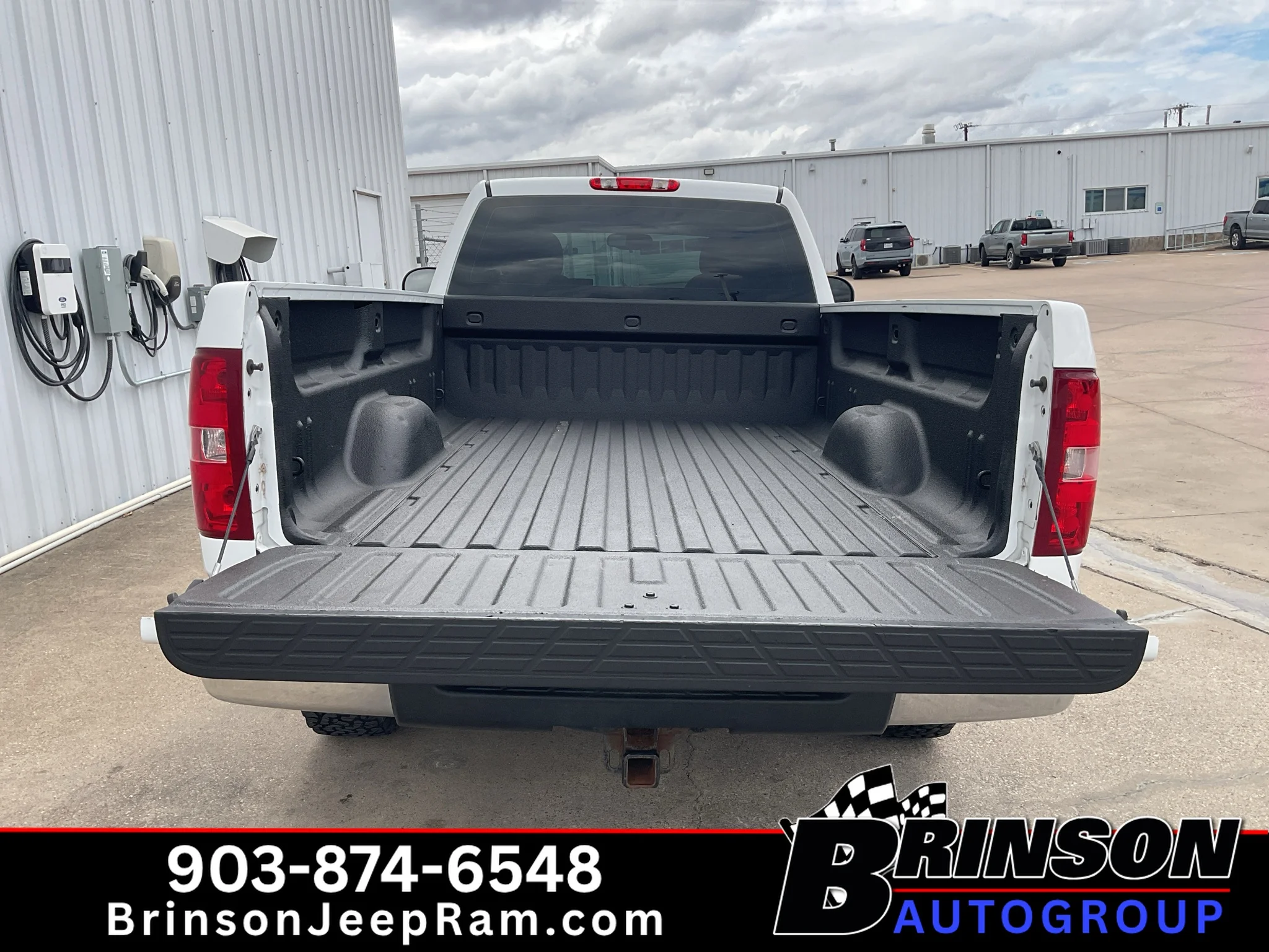 Used 2008 Summit White Chevrolet Work Truck image 10