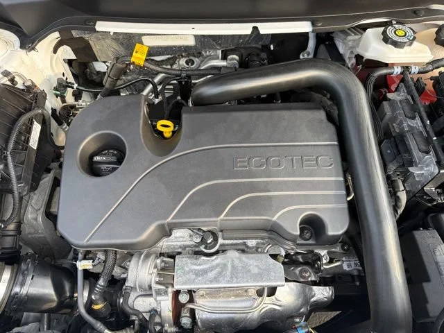 Used 2024 Summit White Chevrolet LT image 15