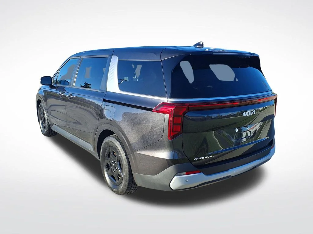 Used 2025 Gray Kia LXS image 6