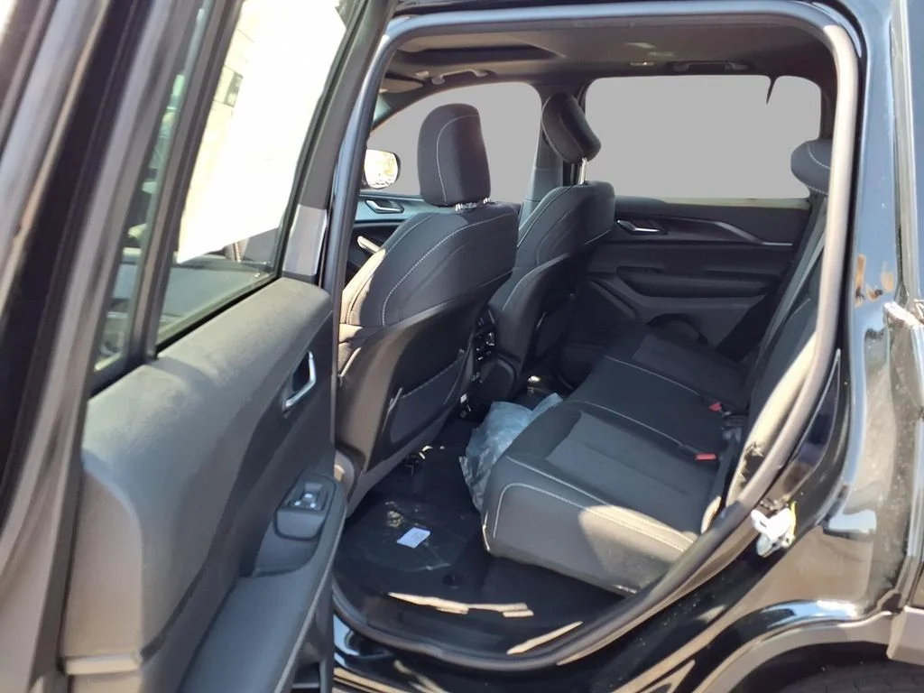 New 2027 High-Gloss Black Paint Jeep Laredo X image 24