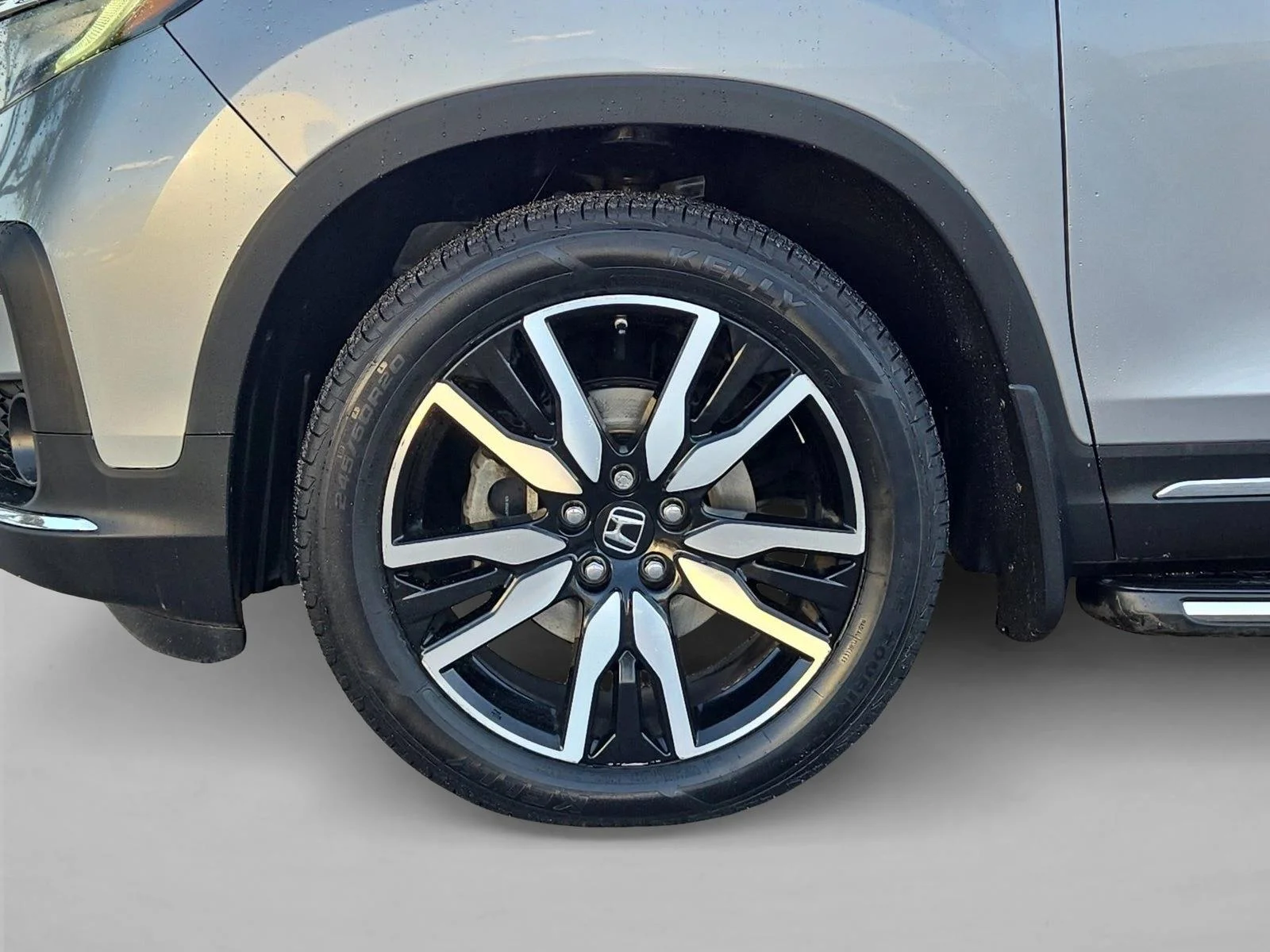 Used 2019 Gray Honda Elite image 27