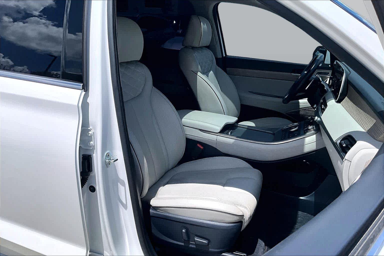 Used 2021 Hyper White Hyundai Limited image 9