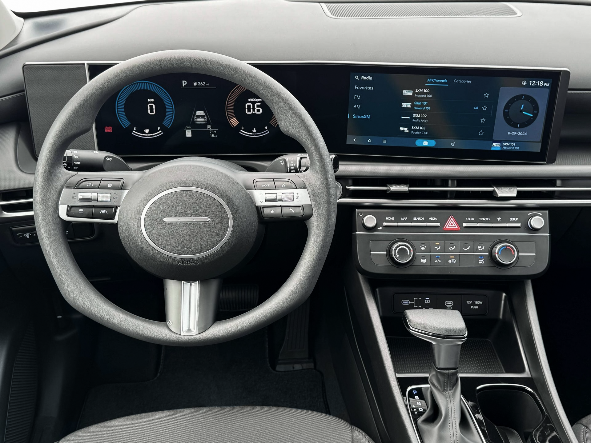 2025 Hyundai Tucson SE - Photo 17