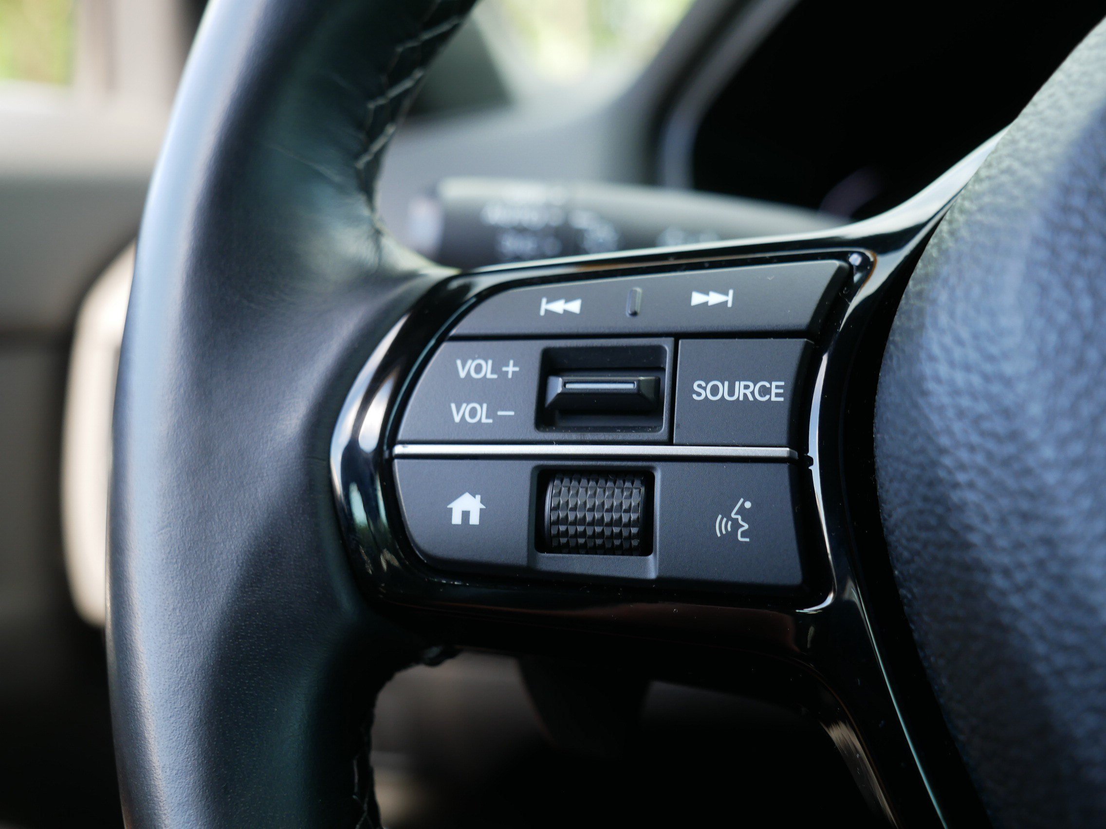 Used 2024 Platinum White Pearl Honda Sport image 28