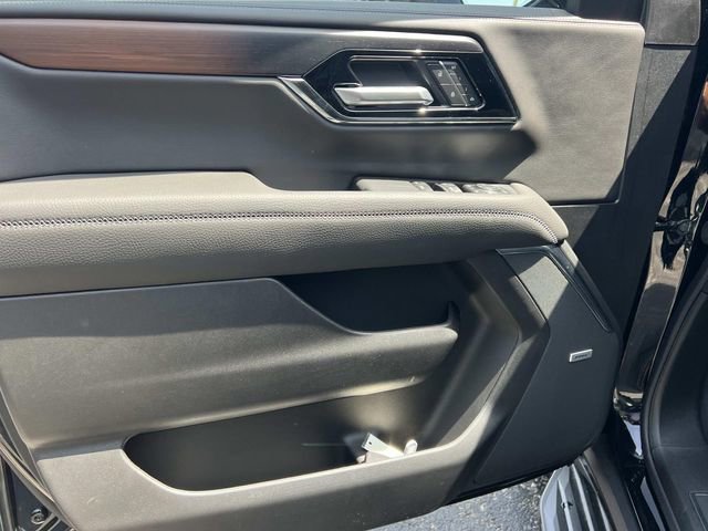 2026 GMC Yukon Denali - Photo 17