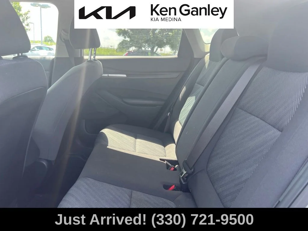 Used 2021 White Kia LX image 10
