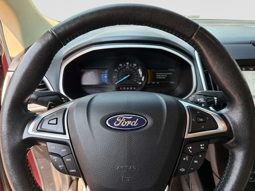 Used 2017 Red Ford SEL image 27