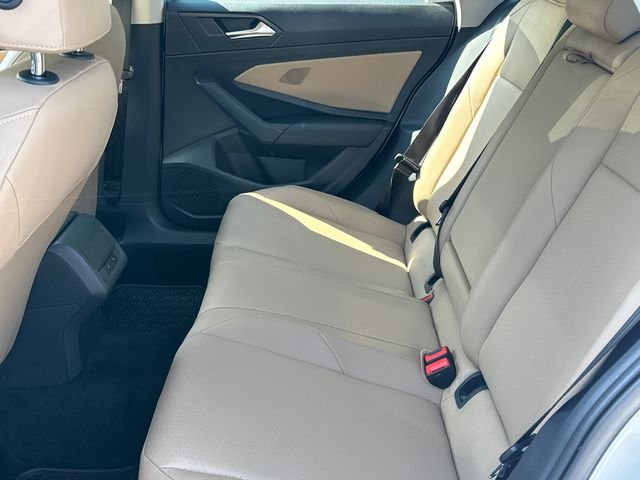 Certified Used 2020 White Volkswagen 1.4T SE image 20