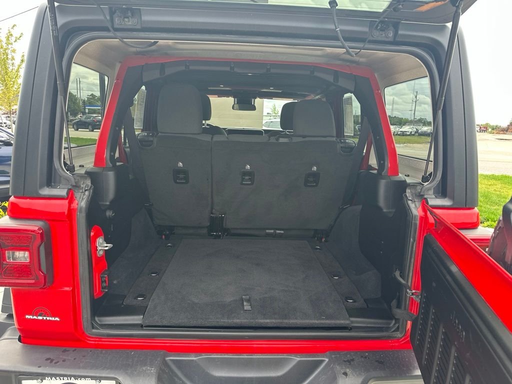 Used 2025 Red Jeep Rubicon image 21