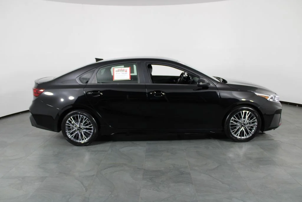 Used 2024 Black Kia GT-Line image 11