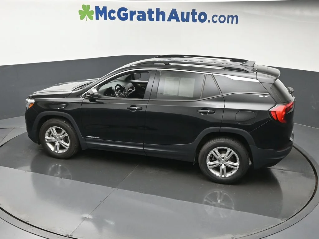 Used 2020 Black GMC SLE image 24