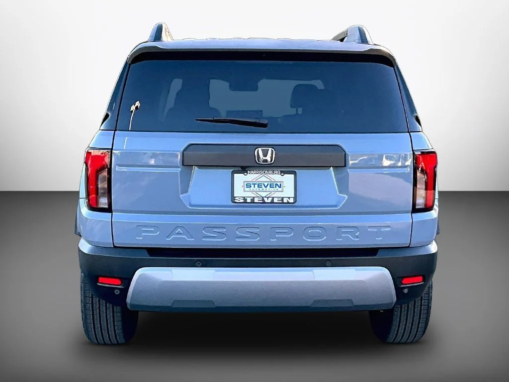 New 2026 Sonic Gray Pearl Honda RTL image 5