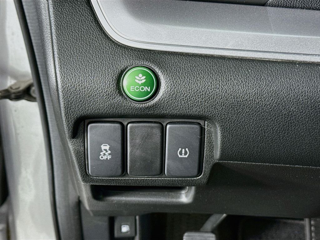 Used 2015  Honda LX image 11