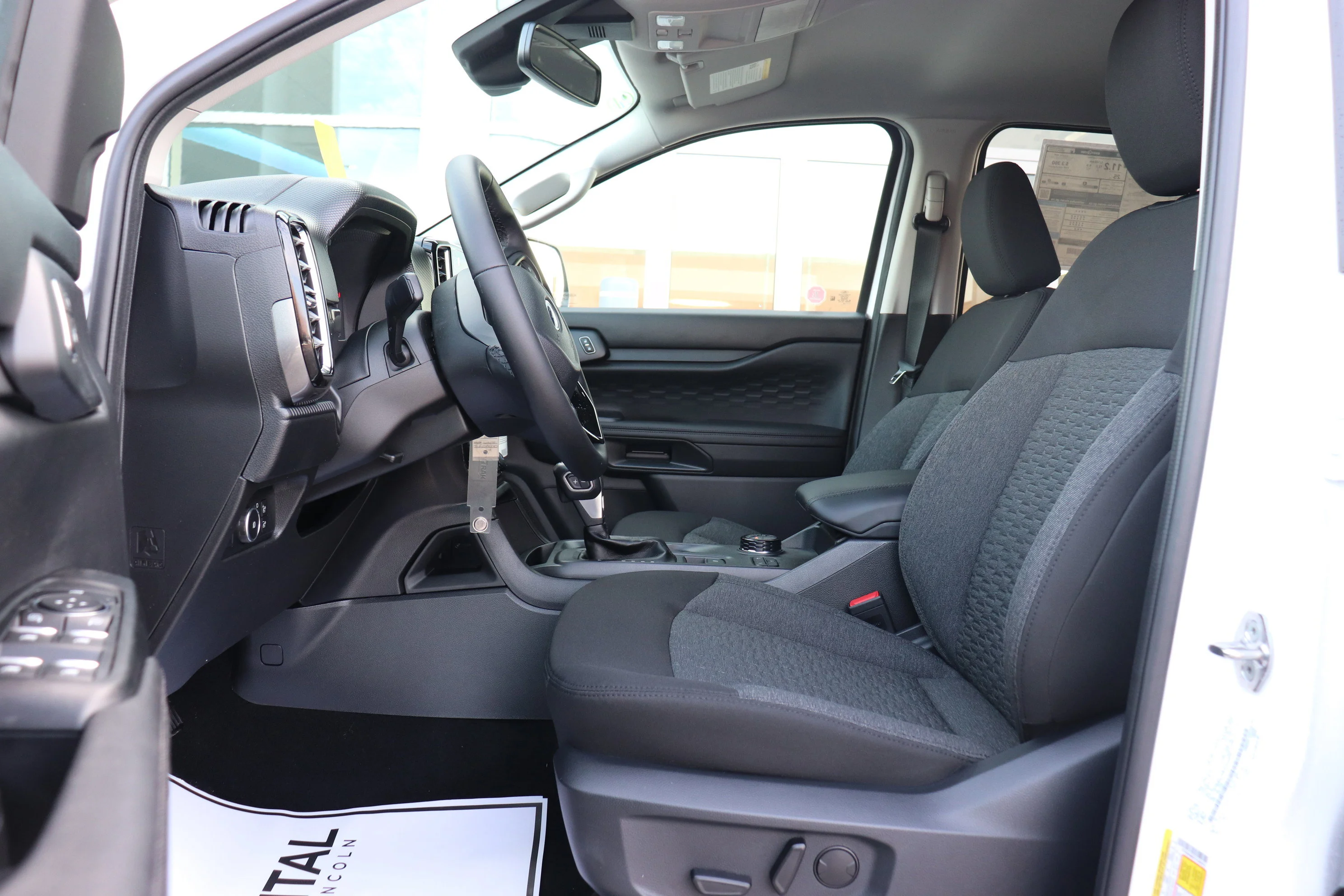 New 2026 OXFORD WHITE Ford XLT image 6