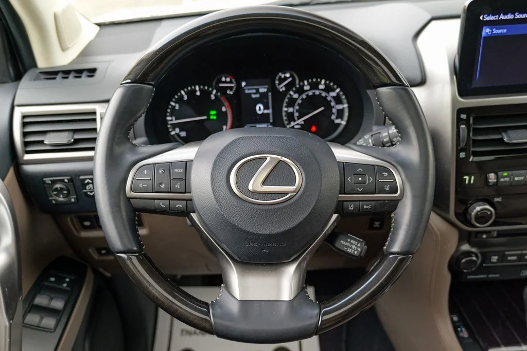 Used 2023 White Pearl Lexus 460 image 43