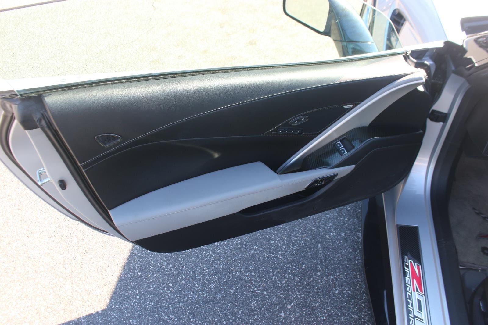 Used 2019 BLADE SILVER METALLIC Chevrolet Z06 2LZ image 12