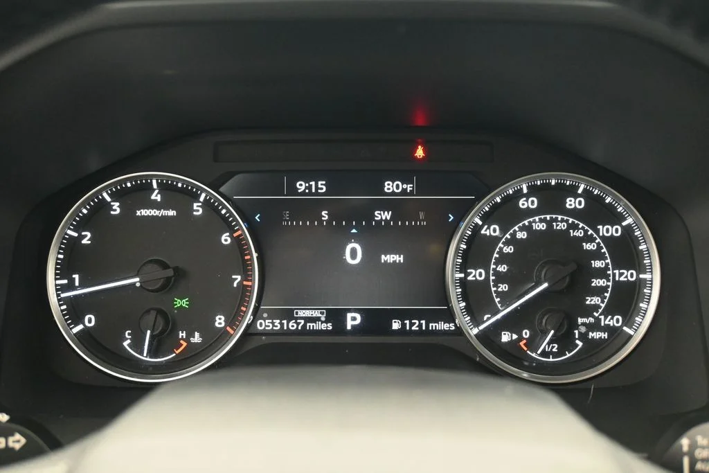 Used 2022 Silver Mitsubishi SEL image 25